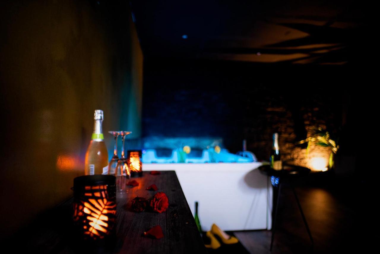 Love Suites & Spa "Le Loft" Avec Jacuzzi Privatif Medis Exterior photo